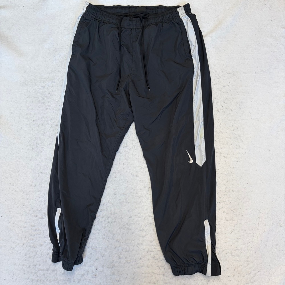 Nike SB Shield Track Pants Mens XL Black White Striped Windbreaker Joggers
